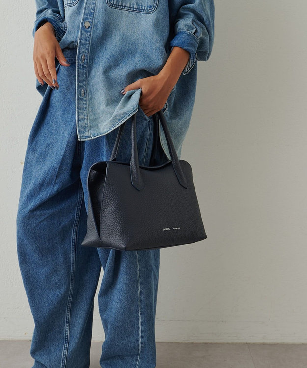 IACUCCI ＜GISELe12月号掲載＞ラーナ M ALCE ネイビー