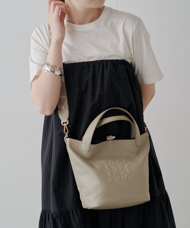 russet エンボスモノグラム2WAYタウントートバッグ(CE-1672-WEB) GrayBeige