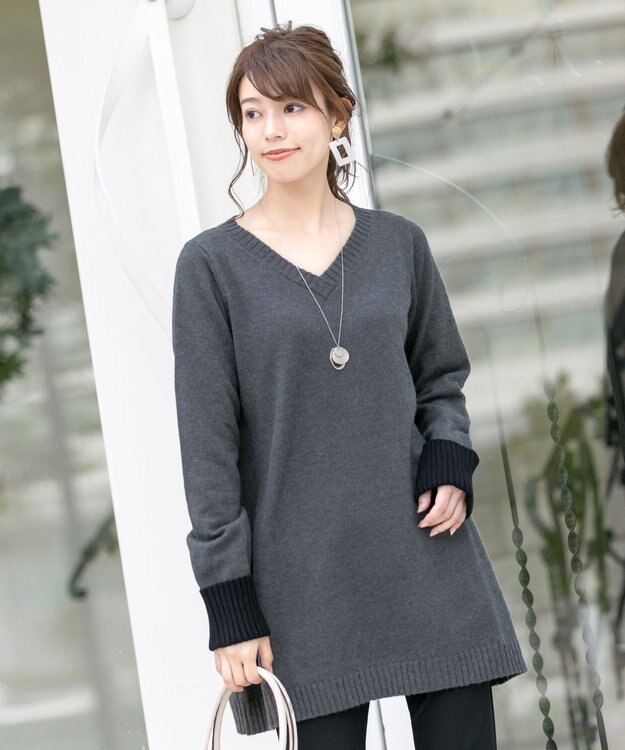 Tiaclasse L 【洗える】幅広く活躍が期待できるVネックリブニットチュニック チャコール×ブラック
