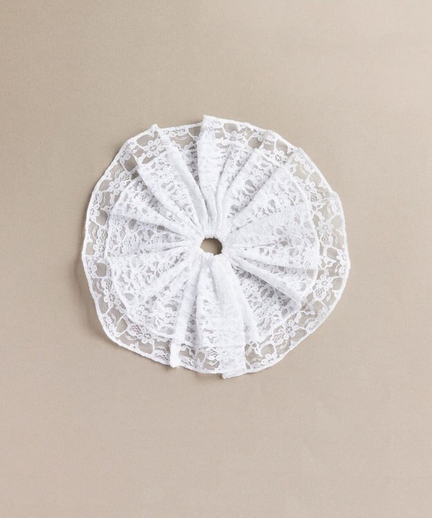 Phoebe ビッグフリルシュシュ　ホワイト ホワイト