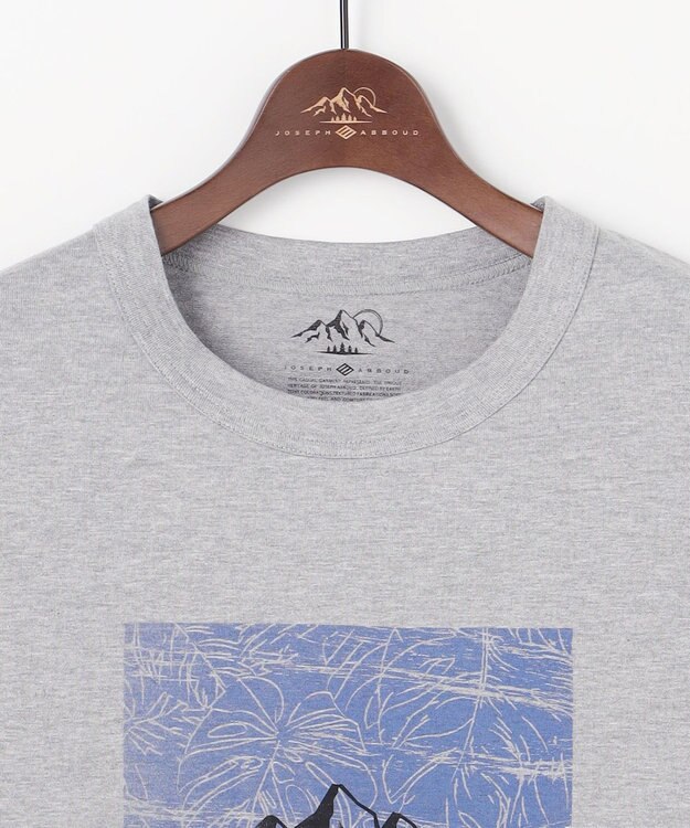 JOSEPH ABBOUD MOUNTAIN 【ゆったり】プレーティング天竺 リーフプリントアウトドア Tシャツ ライトグレー系