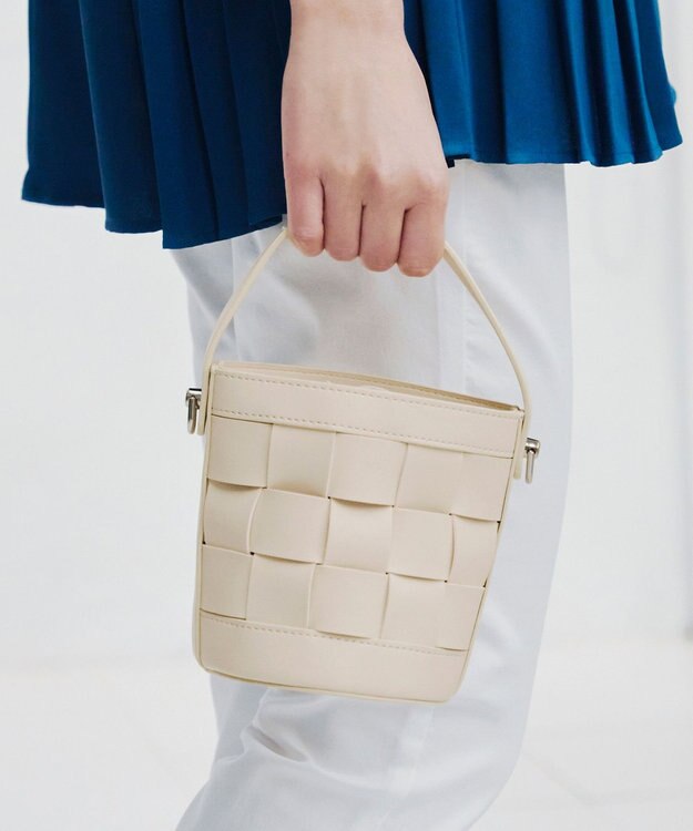 Tiaclasse  【ストラップ付き】編みこみミニバゲットバッグ アイボリー