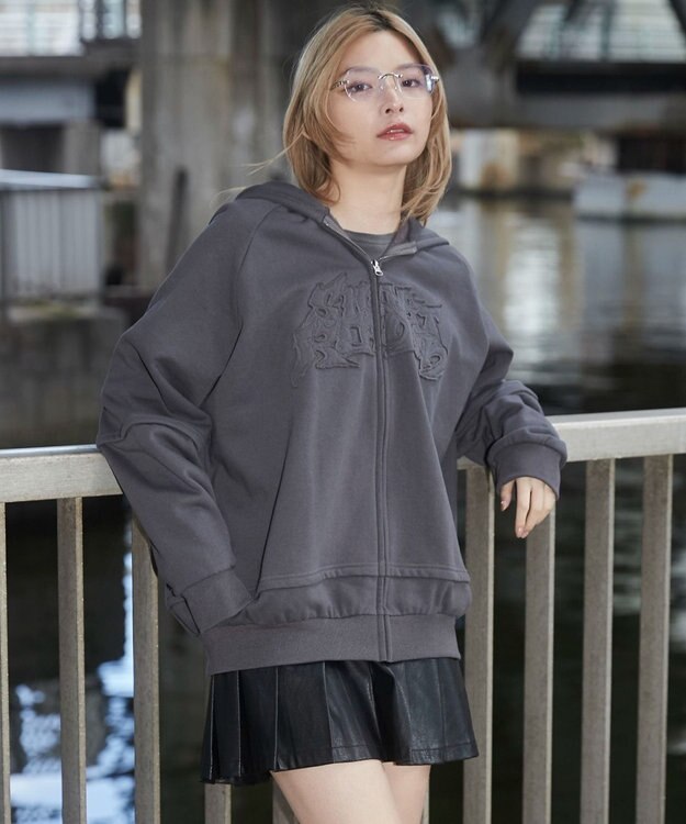 WEGO 【ユニセックス着用ITEM】ダメージアップリケレイヤードZIPパーカー スミクロ