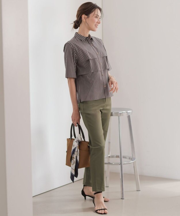 J.PRESS LADIES 【着こなしのポイントに】Traditional print  スクエア スカーフ ネイビー系