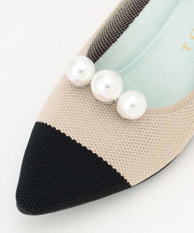 TOCCA 【軽量・撥水・お洗濯可・選べるシュークリップ】steppi×TOCCA BICOLOR POINTED PUMPS パンプス ベージュ×パール