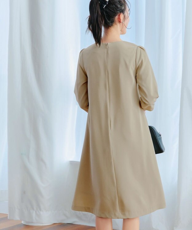 Tiaclasse L 【洗える】パール付きタックスリーブワンピース ベージュ