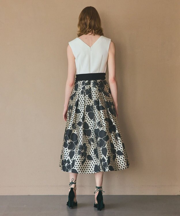 GRACE CONTINENTAL ドットボタニカルジャガードドレス ホワイト