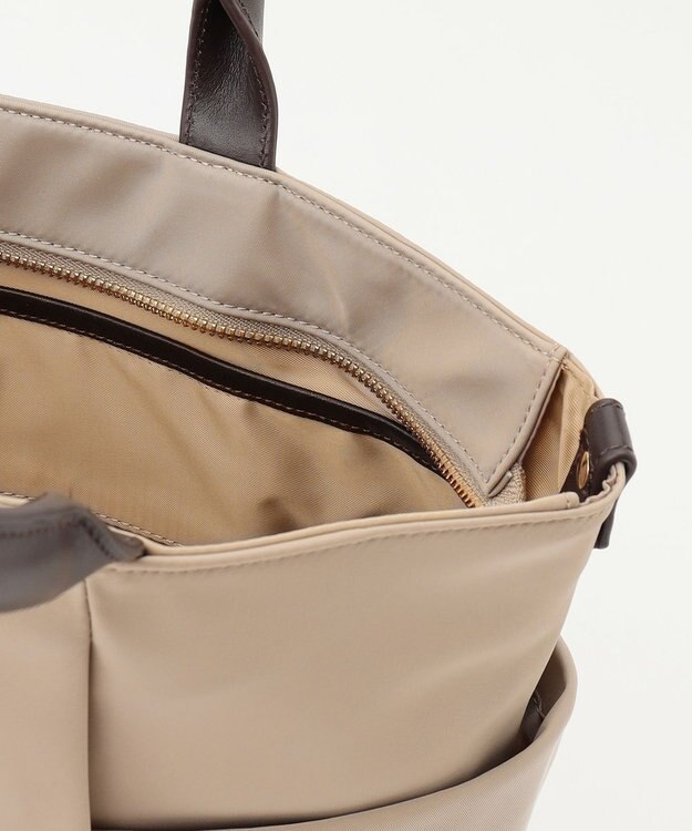 J.PRESS LADIES 【A4サイズ収納可】 ナイロン トート バッグ ベージュ系1