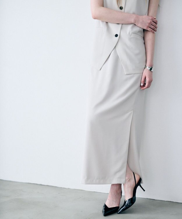 uncrave クールタッチツイル Iラインスカート グレージュ