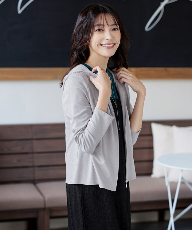 Tiaclasse L 【UVケア・接触冷感】“やみつき”ショートパーカー グレー