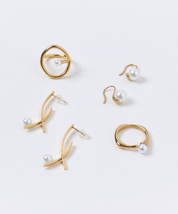 Phoebe 【金属アレルギー対応】デイリーパールフックピアス/サージカルステンレス ホワイト