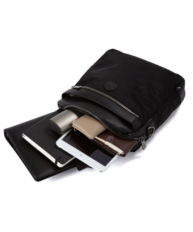 ACE BAGS & LUGGAGE Orobianco ソロペルテ ショルダーバッグ  5L 570g  92953 オロビアンコ ブラック