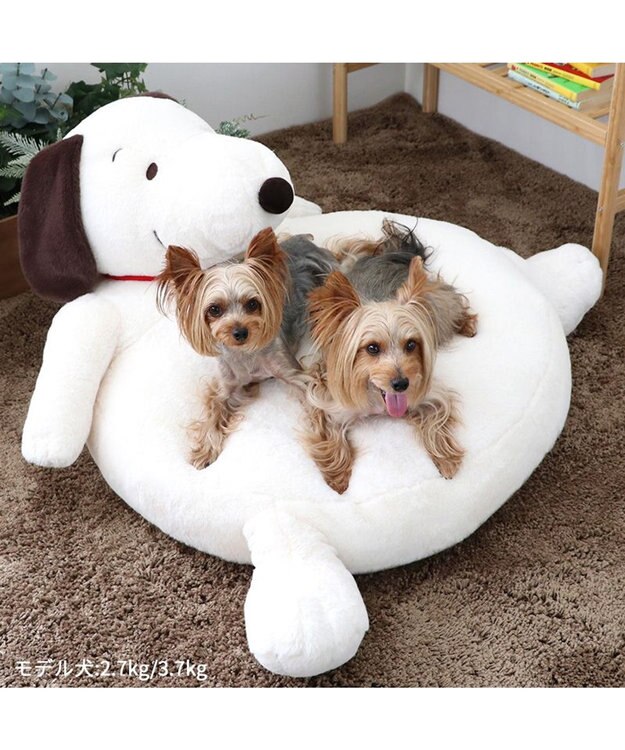 PET PARADISE 【ネット店限定 再入荷】 スヌーピー おなか デラックスクッション 100×51㎝ ホワイト