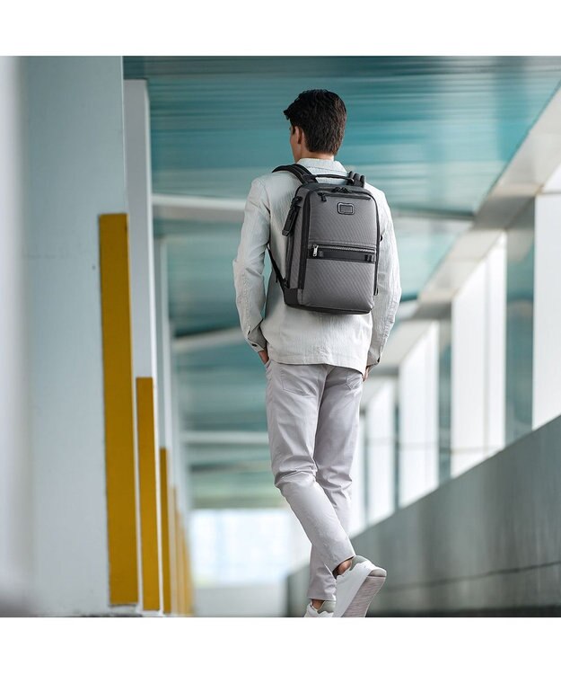 TUMI  メンズ  Alpha Bravo 「ダイナミック」バックパック CHARCOAL