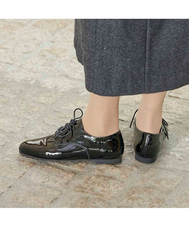 ing <ing>ソフトレースアップシューズ ブラックエナメル