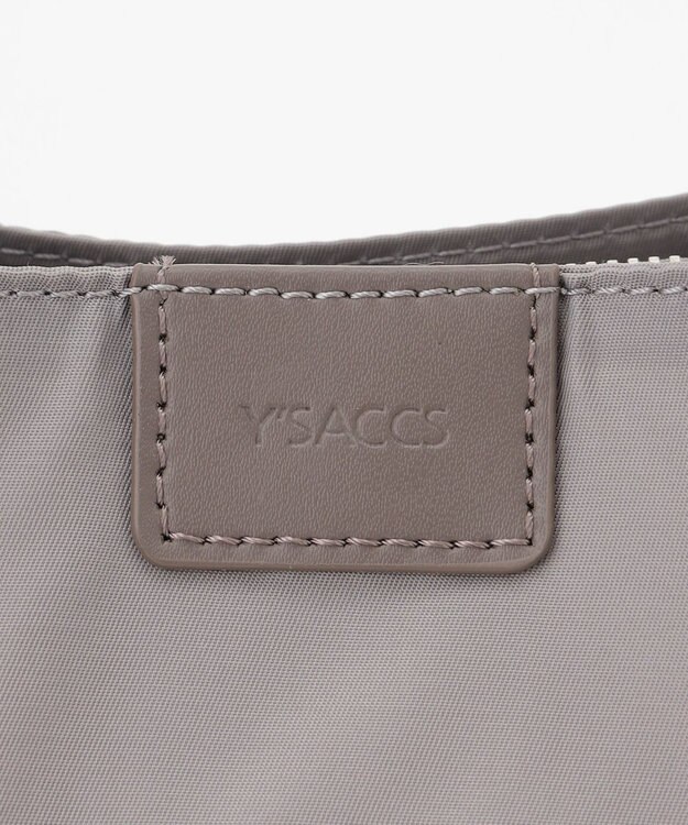 Y'SACCS スクエアすっきりトート Sサイズ グレージュ