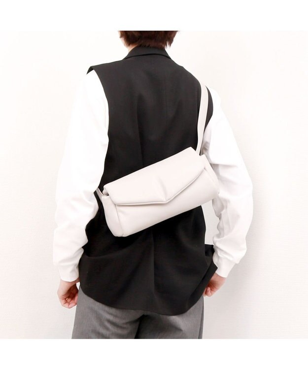 UNBILLION カカトゥ kakatoo / パテッドロールバッグ GY