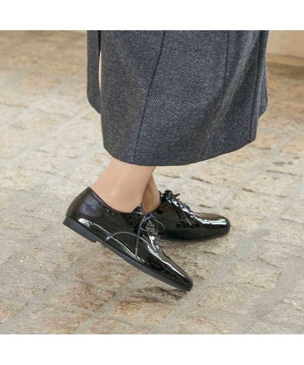 ing <ing>ソフトレースアップシューズ ブラックエナメル