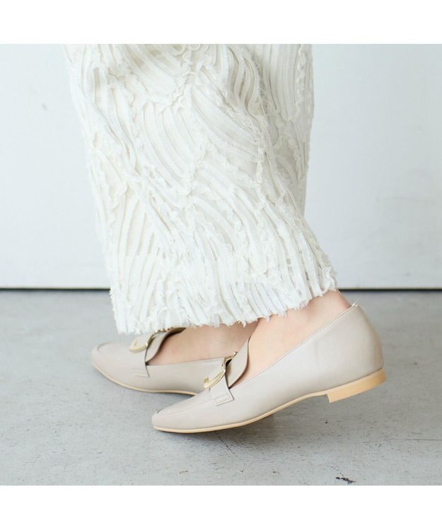 MODE ET JACOMO <carino>【レイン対応】バックルローファー ベージュ
