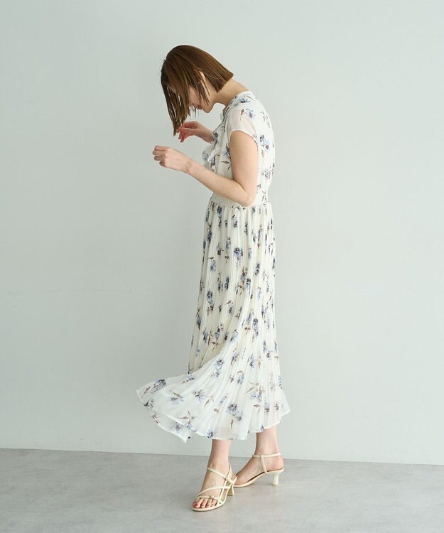 YECCA VECCA フラワー柄フリルプリーツワンピース Off White