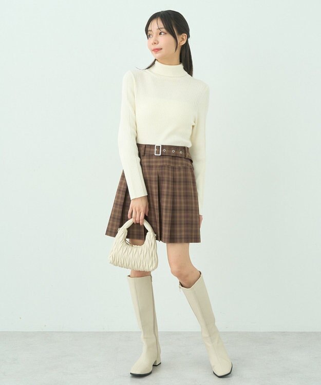 earth music&ecology やわらかタッチタートルネックニットプルオーバー Ivory