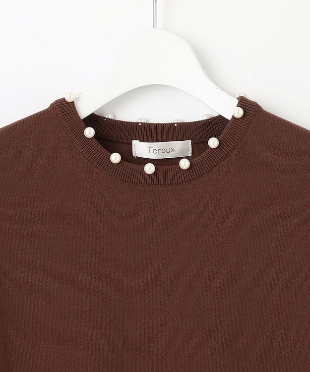 Feroux 【接触冷感】パール付きノースリーブ ニット ダークブラウン系