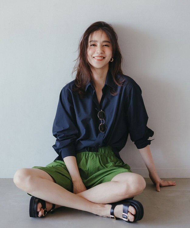 UNFILO 【MAG×スタイリストコラボ】イージーケアシャツ×ラメIラインスカート ブラック×ブラック