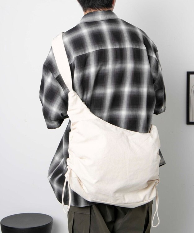 WEGO 【ユニセックスITEM/A4サイズ収納可能】サイドドロストキャンバスショルダー キナリ