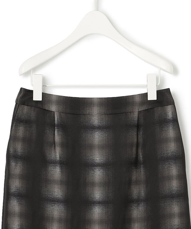 ICB 【洗える】シャイニーオンブレーチェック ストレートスカート ブラック系