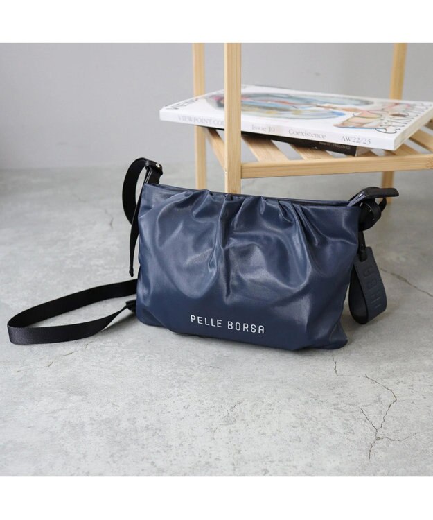 PELLE BORSA ギャザーボディバッグ Cheers チアーズ 4655 ネイビー
