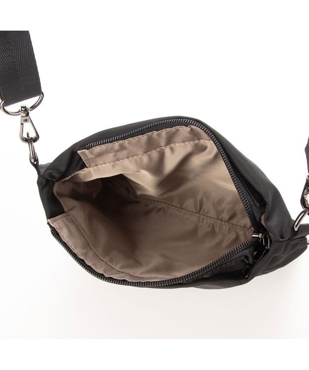 Y'SACCS 【Y’SACCS vous et】ポーチ付き4WAYリュック ブラック