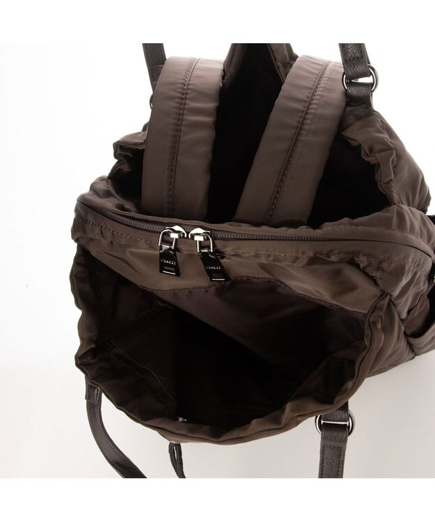 Y'SACCS 【Y’SACCS vous et】ポーチ付き4WAYリュック チョコ