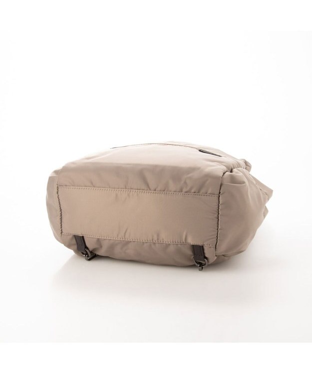 Y'SACCS 【Y’SACCS vous et】ポーチ付き4WAYリュック ベージュ