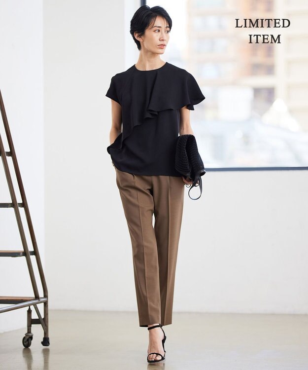 ICB 【接触冷感・UVケア・防シワ・洗える】エステルダブルクロス  ラッフルデザインブラウス ブラック系