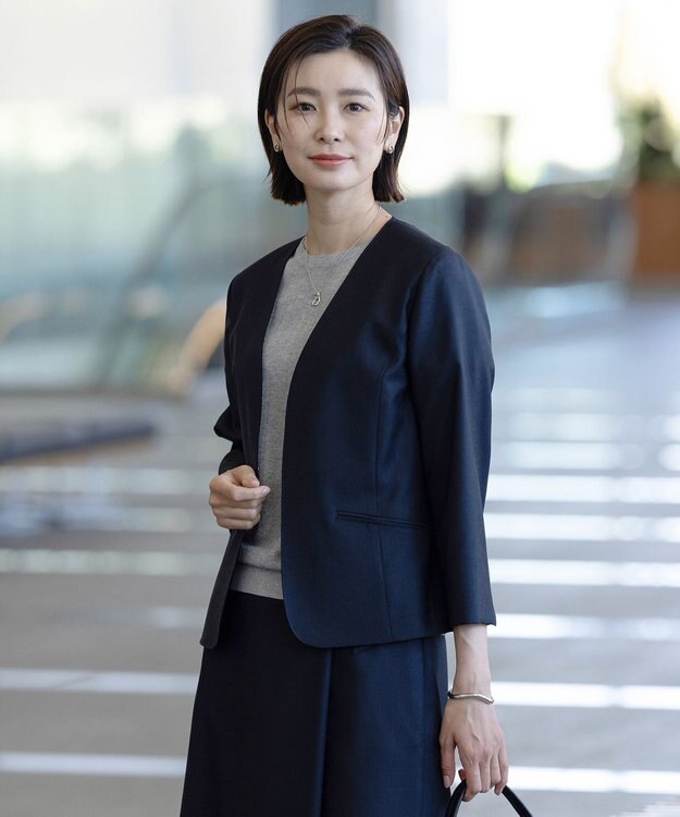 J.PRESS LADIES 【セットアップ対応・洗える・UVケア・吸水速乾】OXIJEWELストレッチ ノーカラー ジャケット ネイビー系