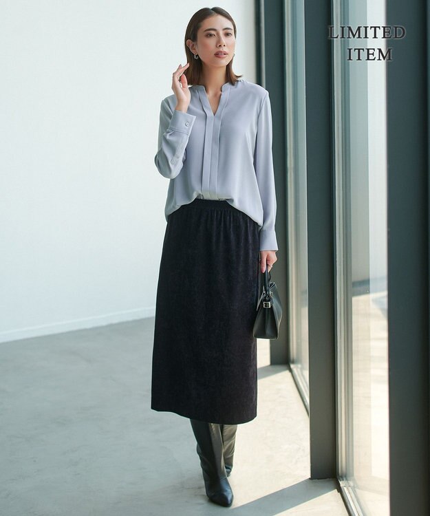 ICB L 【新色追加・WEB限定】BackSatinAmunzen キーネックブラウス サックスグレー系