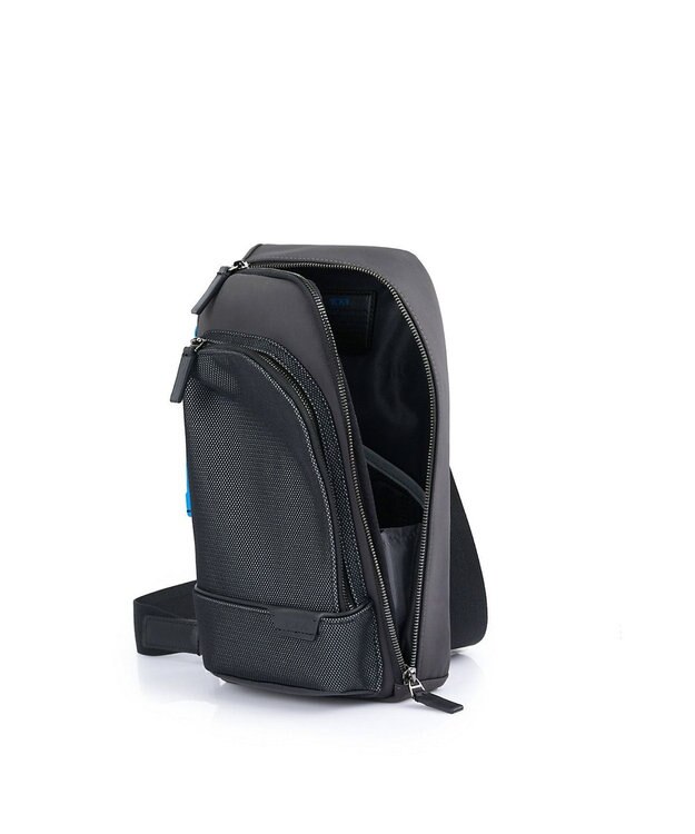 TUMI メンズ  TUMI HARRISON 「グレゴリー」スリング REFLECTIVE