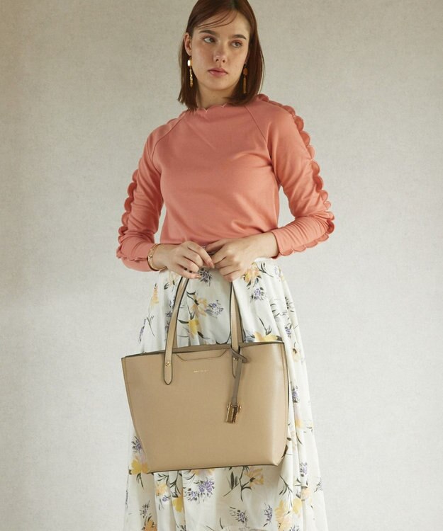 style code 【MERCURYDUO/マーキュリーデュオ】両アオリポケット サイド配色A4トートバッグ　 キーチャーム付 ベージュ