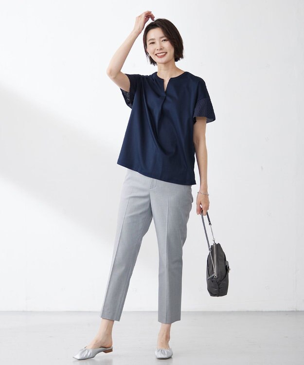 J.PRESS LADIES L 【WEB限定カラーあり・セットアップ対応・洗える・撥水・防汚】コットンFITTYシャーク テーパード パンツ ライトグレー系