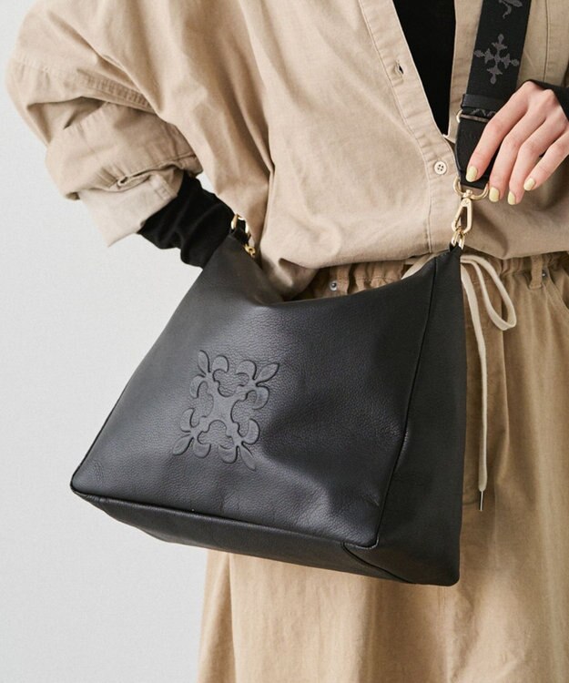 russet エンボスモノグラム2WAYショルダーバッグ(CE-1692) Black