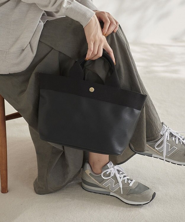 TOPKAPI 【Breath TOPKAPI】リプルネオレザー ミニトートバッグ ブラック