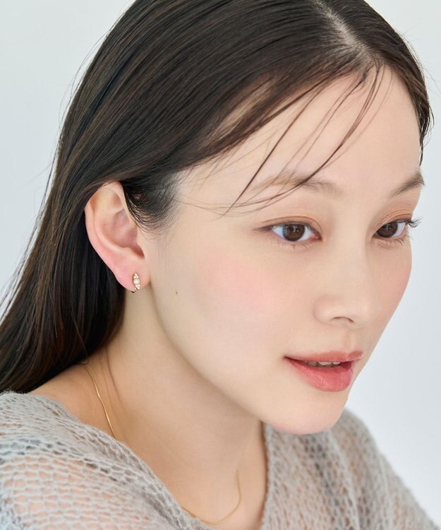 Phoebe 〈痛くないシリーズ/金属アレルギー対応〉クイーンパールビジューライトフィットイヤリング/ニッケルフリー ホワイト