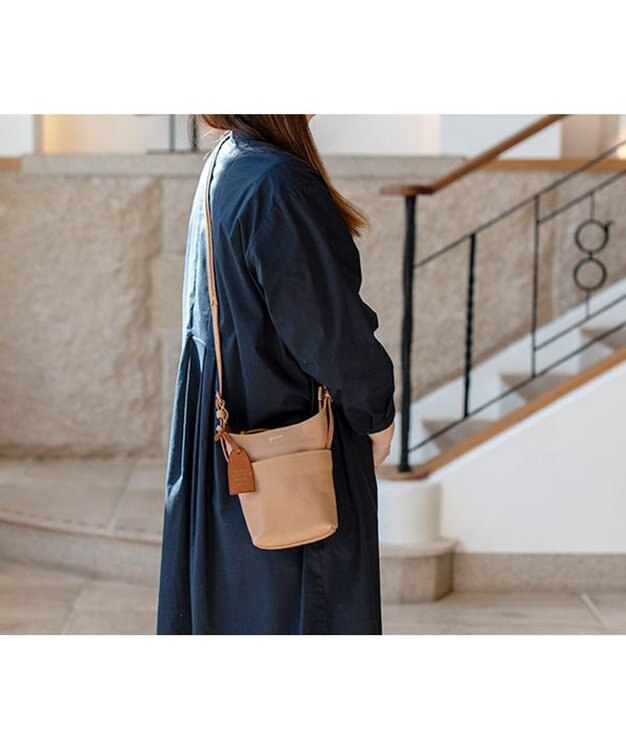 genten タスカ ミニショルダーバッグ グレージュ