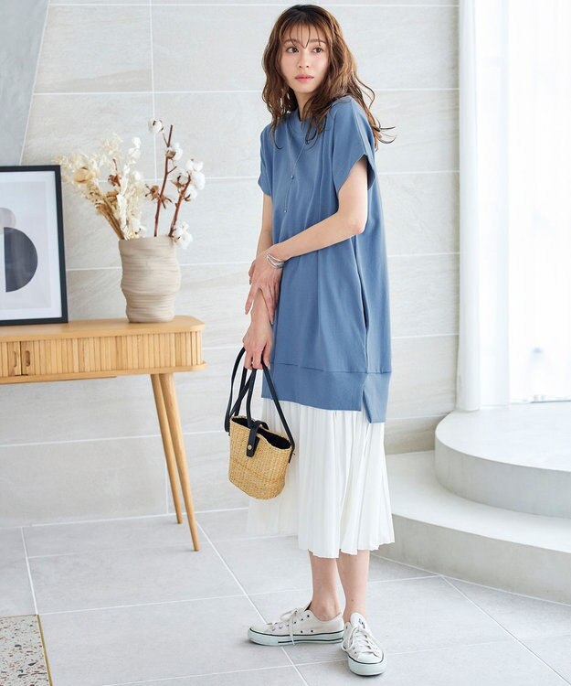 Tiaclasse 【洗える】裏毛プリーツコンビワンピース ブルー×オフ