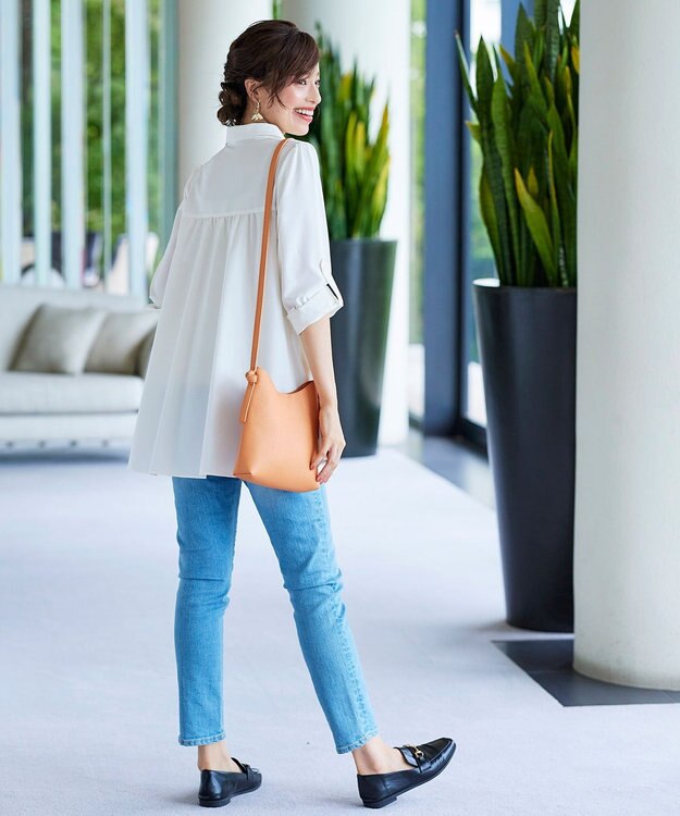 Tiaclasse 【洗える】フレアシャツチュニックブラウス オフホワイト