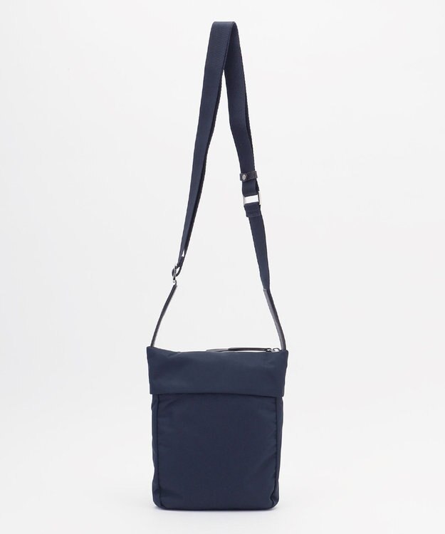 Y'SACCS リサイクルナイロン×カウレザー ラップポシェット ネイビー