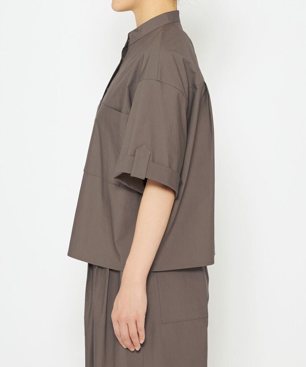 uncrave 【洗濯機洗い可】カラータイプライター ショートシャツ（uncrave WHITE） グレージュ