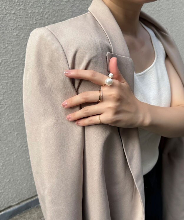 Phoebe 〈シリーズ累計販売10000点突破！〉≪TV番組着用商品≫Eye catchingパールリング ゴールド