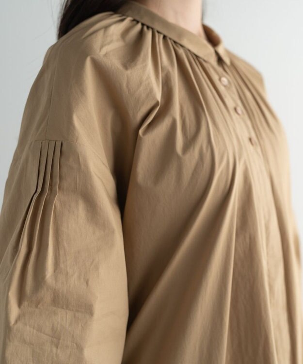 muuc 〈オーガニックコットン〉〈コットンブロード生地〉〈カラーにより異なる生地〉〈通年着られる〉コットン裾プリ ーツ 前開き ワンピース ベージュ