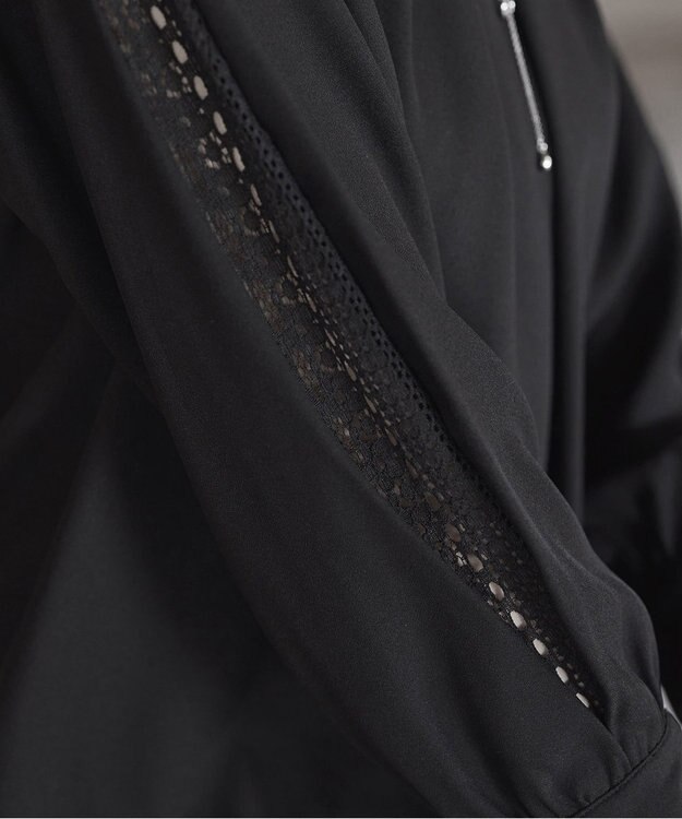 Tiaclasse 【新色追加・洗える】レースパフ袖ブラウス ブラック